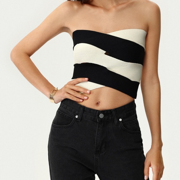 BLACK & WHITE ZIP UP CROP TUBE TOP - Picture 7 of 7